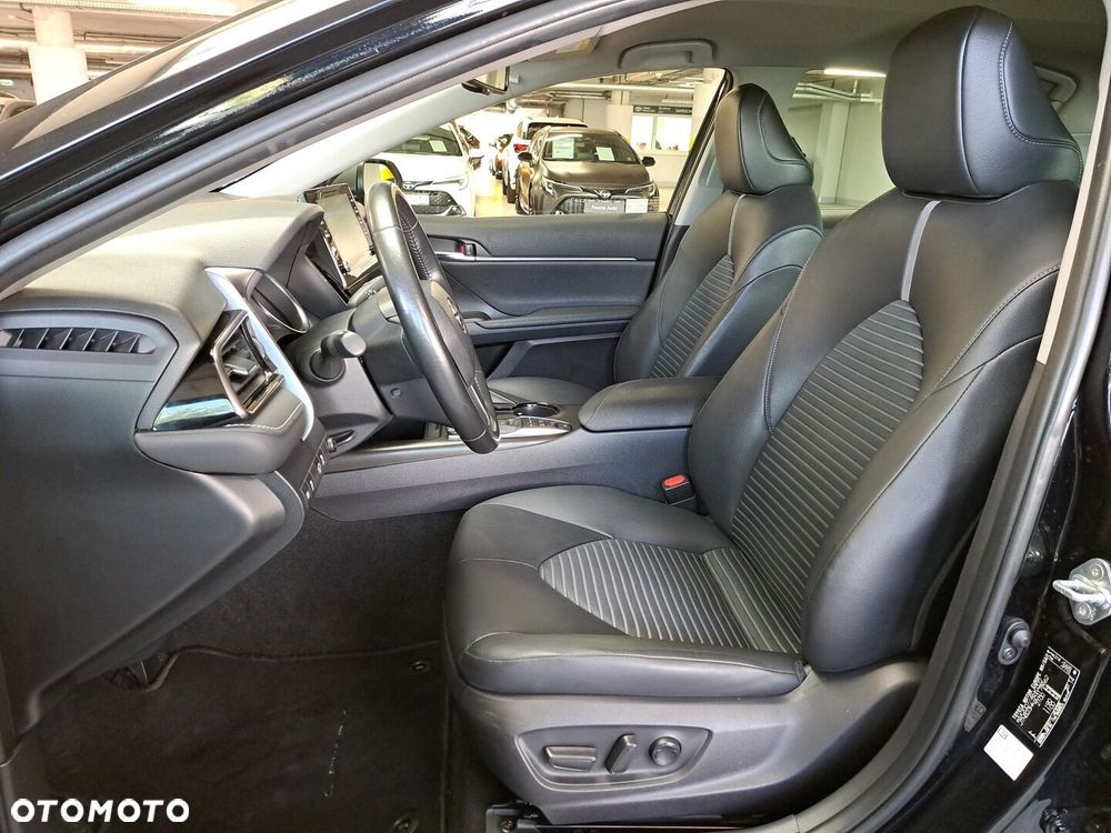 Toyota Camry 2.5 Hybrid Prestige CVT - 12