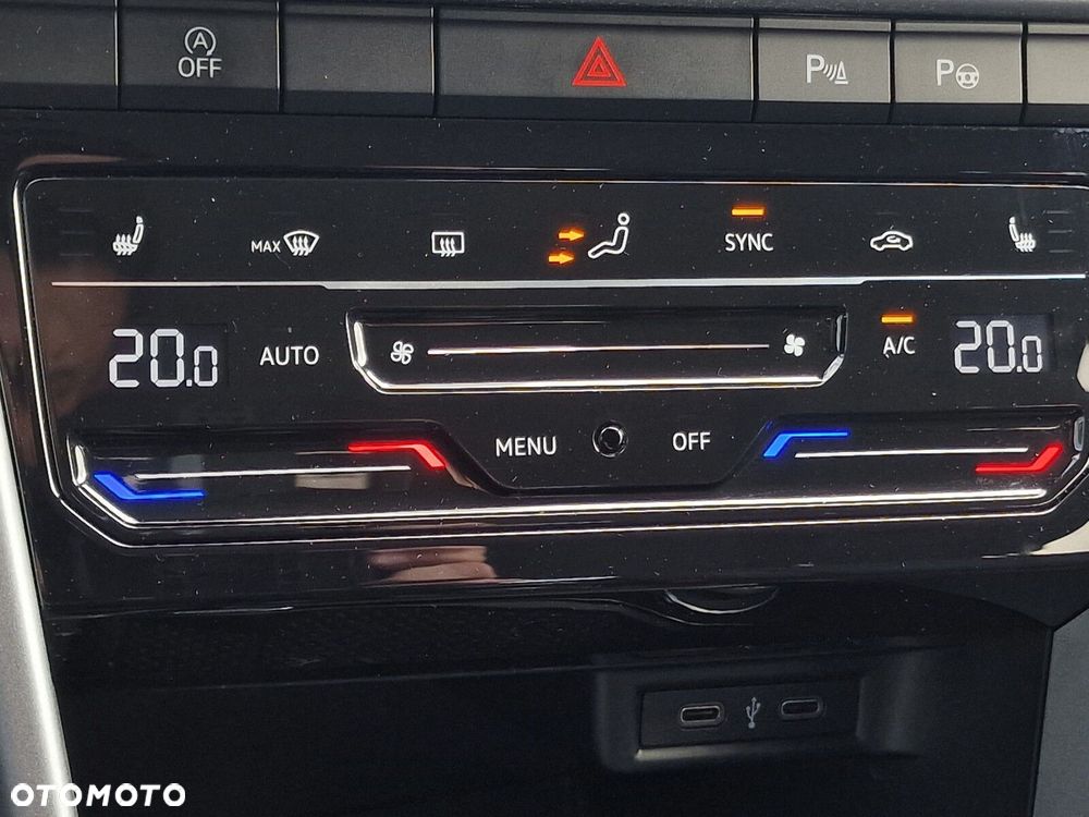 Volkswagen T-Roc 1.5 TSI Life DSG - 24