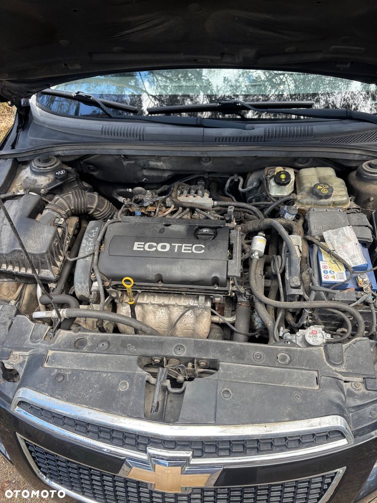 Chevrolet Cruze 1.6 Base - 13