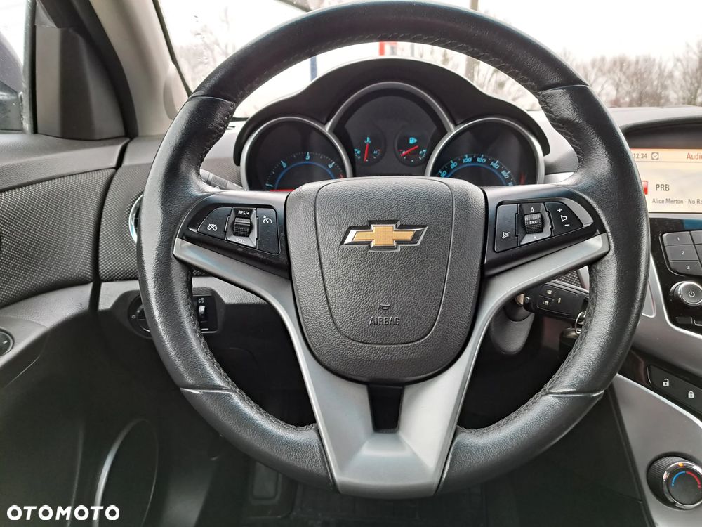 Chevrolet Cruze - 26