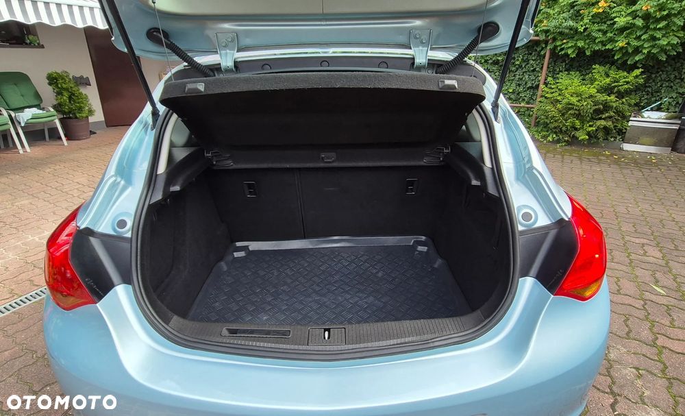 Opel Astra 1.4 EcoFLEX Cosmo - 15