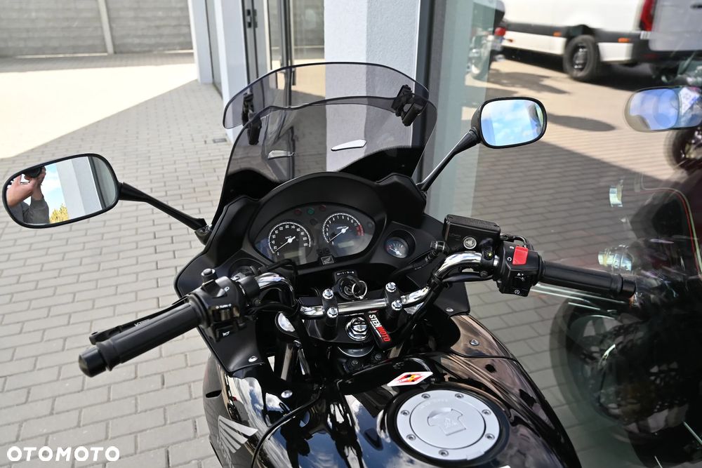 Honda CBF - 7