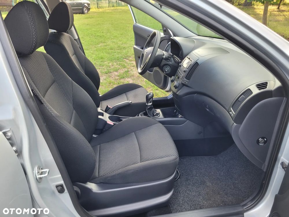 Hyundai i30 1.4 FIFA WM Edition - 9
