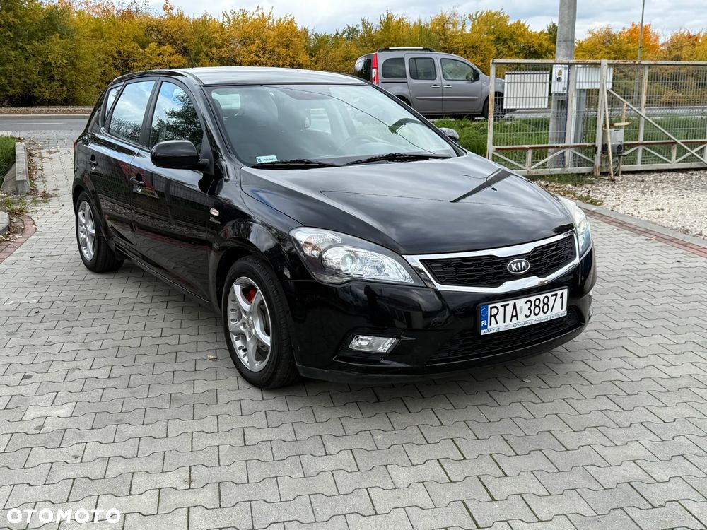 Kia Ceed 1.4 CVVT Attract - 12