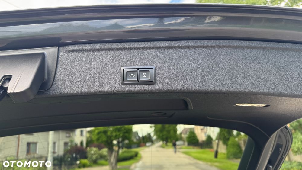 Audi A4 Avant 2.0 TDI DPF clean diesel S line Sportpaket - 17