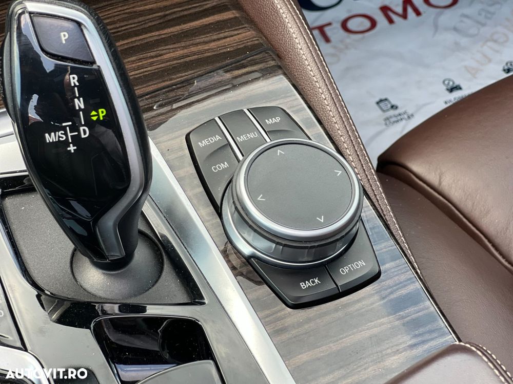 BMW Seria 5 530i AT MHEV - 24
