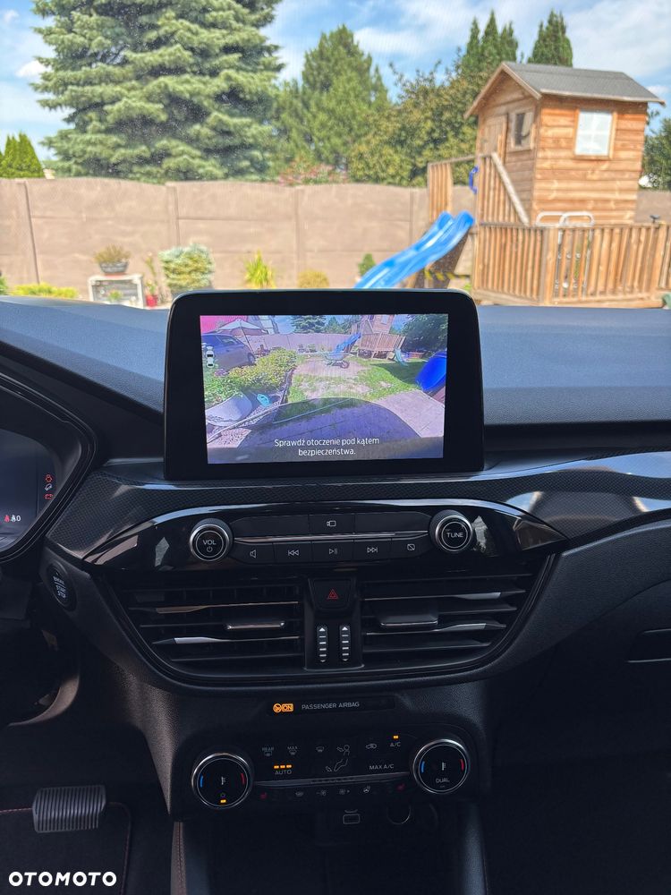 Ford Kuga - 22