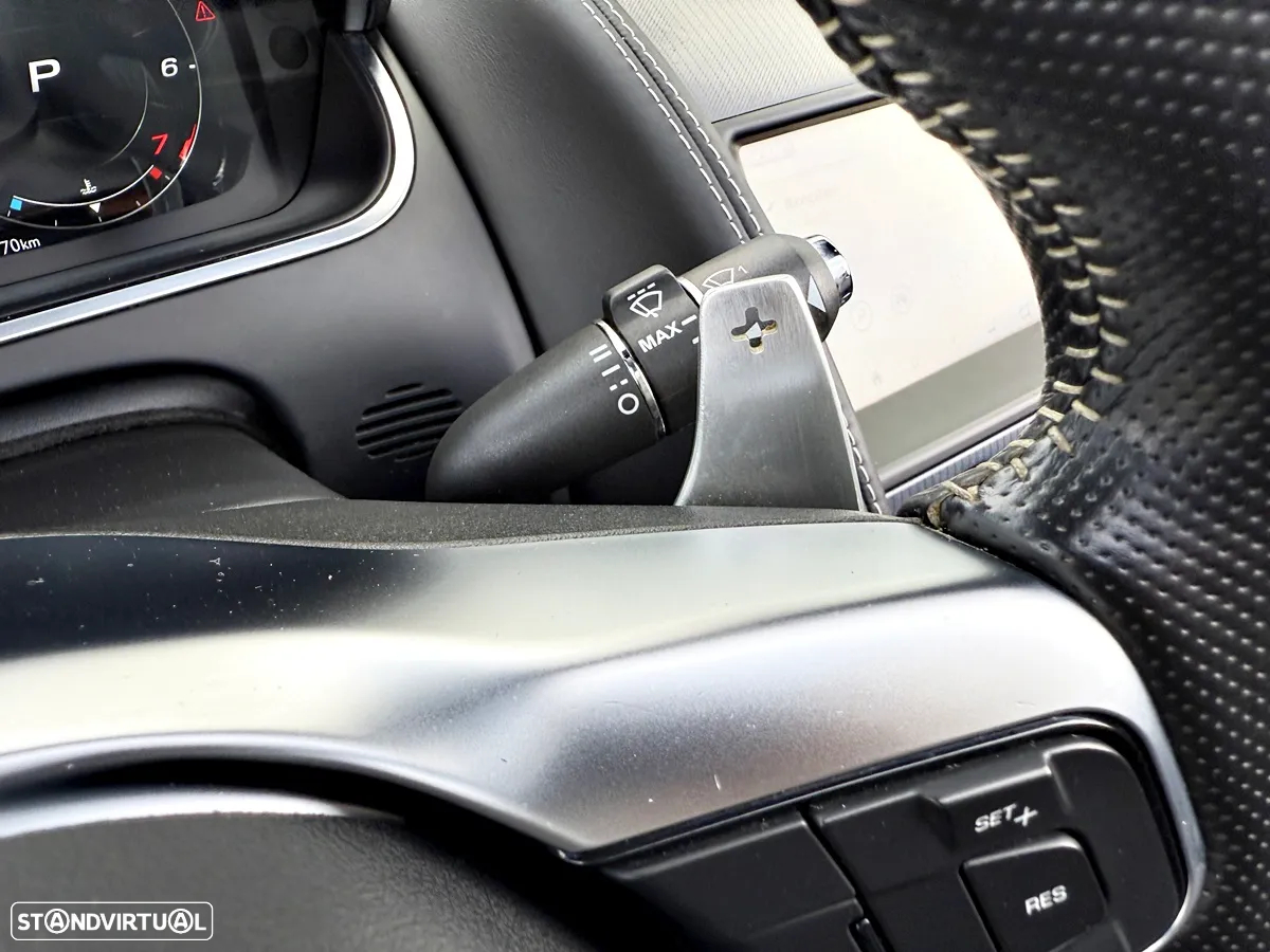 Jaguar F-Type 2.0 i4 R-Dynamic Black - 12