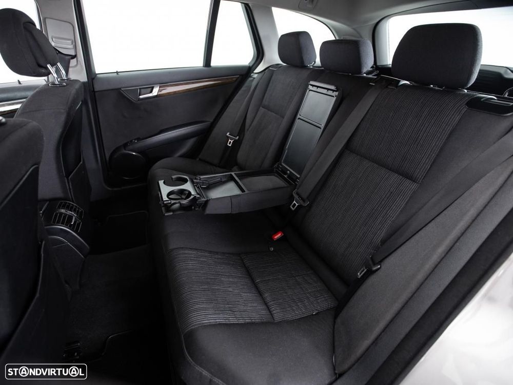 Mercedes-Benz C 200 - 10
