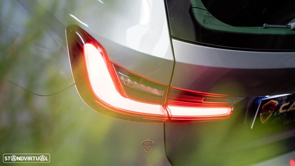 BMW 320 e Touring Line Luxury Auto - 16