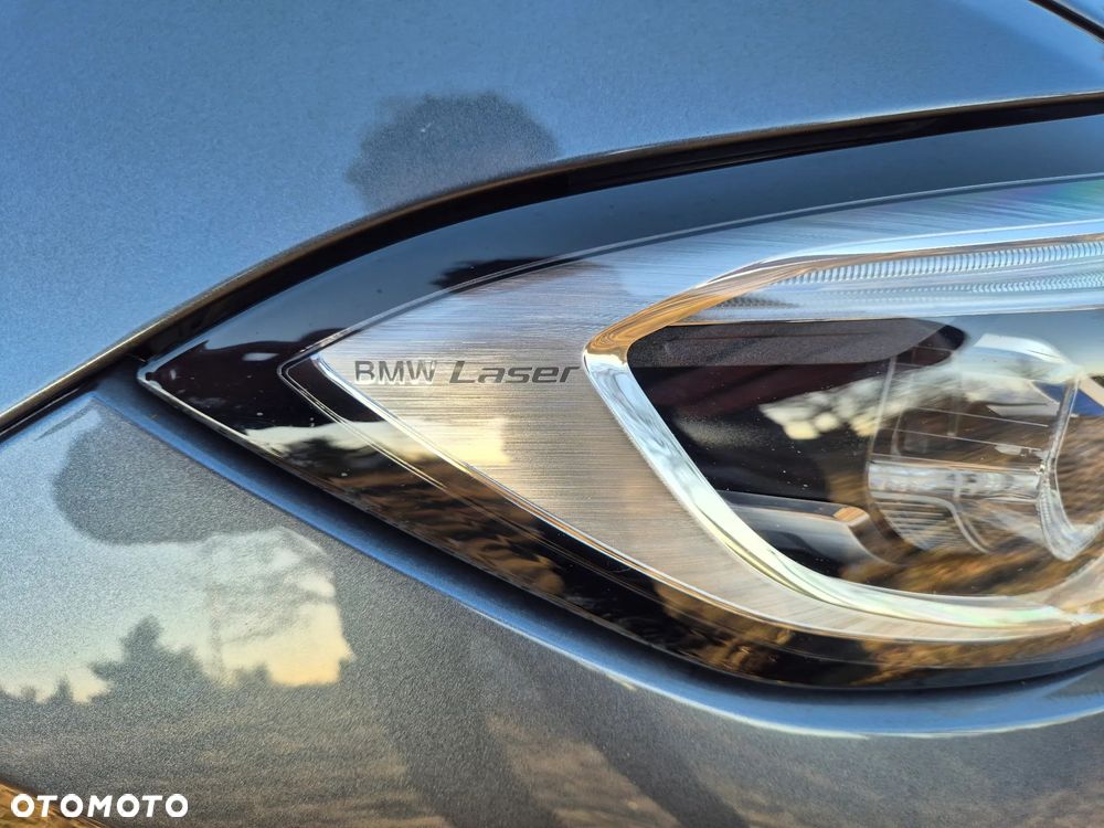 BMW Seria 3 330i xDrive - 17