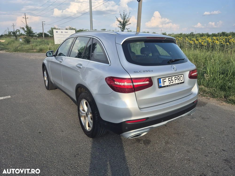 Mercedes-Benz GLC - 12