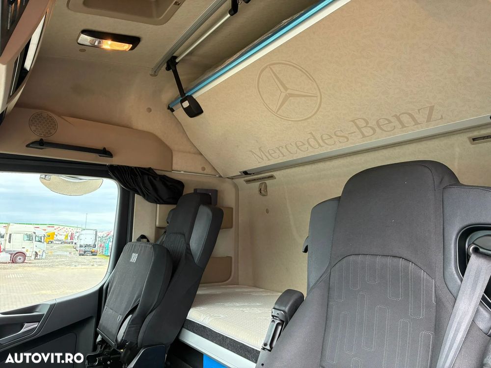 Mercedes-Benz Actros - 7