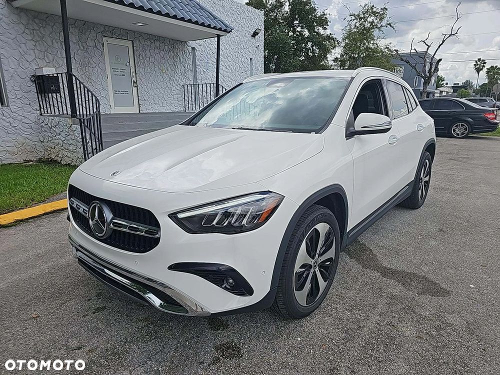 Mercedes-Benz GLA 250 8G-DCT Progressive - 1