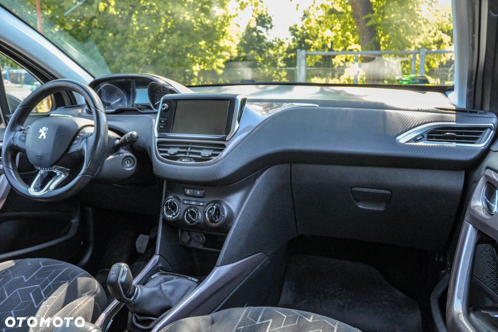 Peugeot 2008 - 11