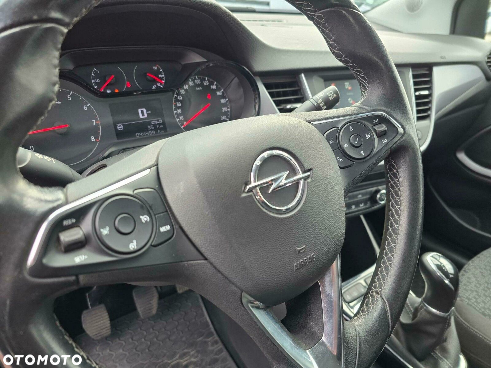 Opel Crossland X 1.2 Enjoy - 19