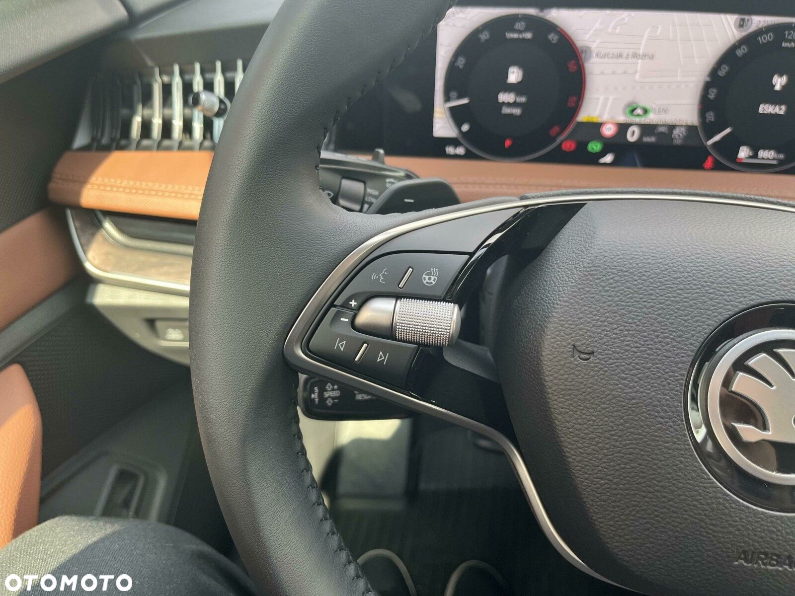 Skoda Superb 2.0 TDI SCR 4x4 L&K DSG - 17