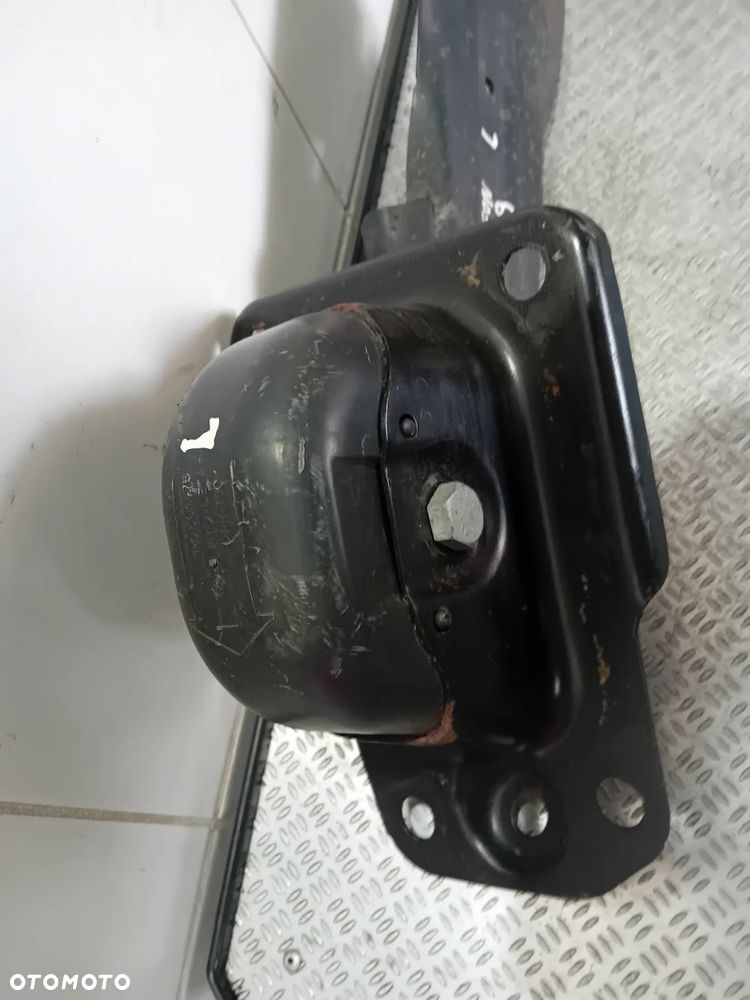 wahacz lewy tył Seat Leon II 1K0505225H 2009 - 2