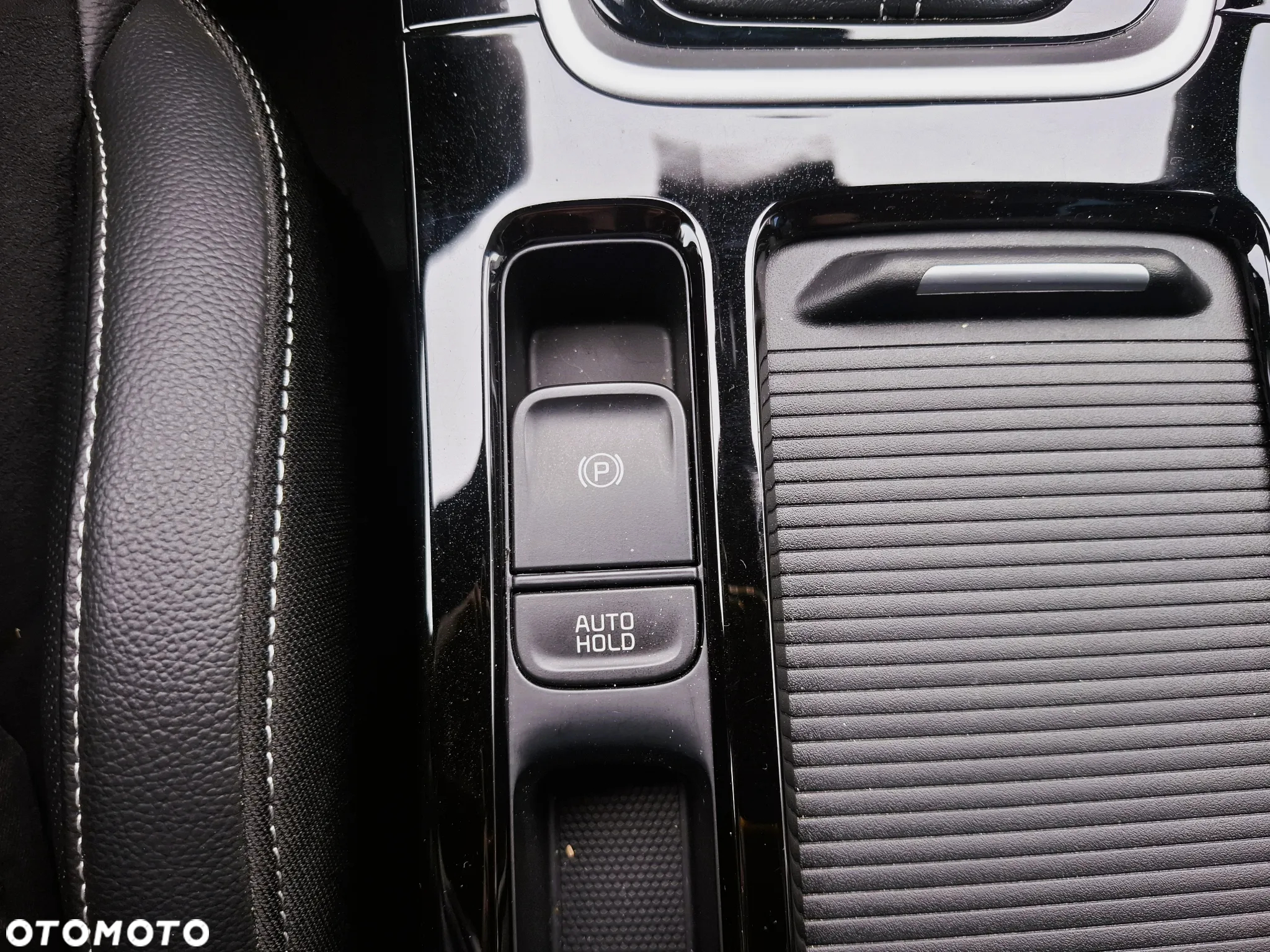 Kia ProCeed 1.5 T-GDI GT Line DCT - 24