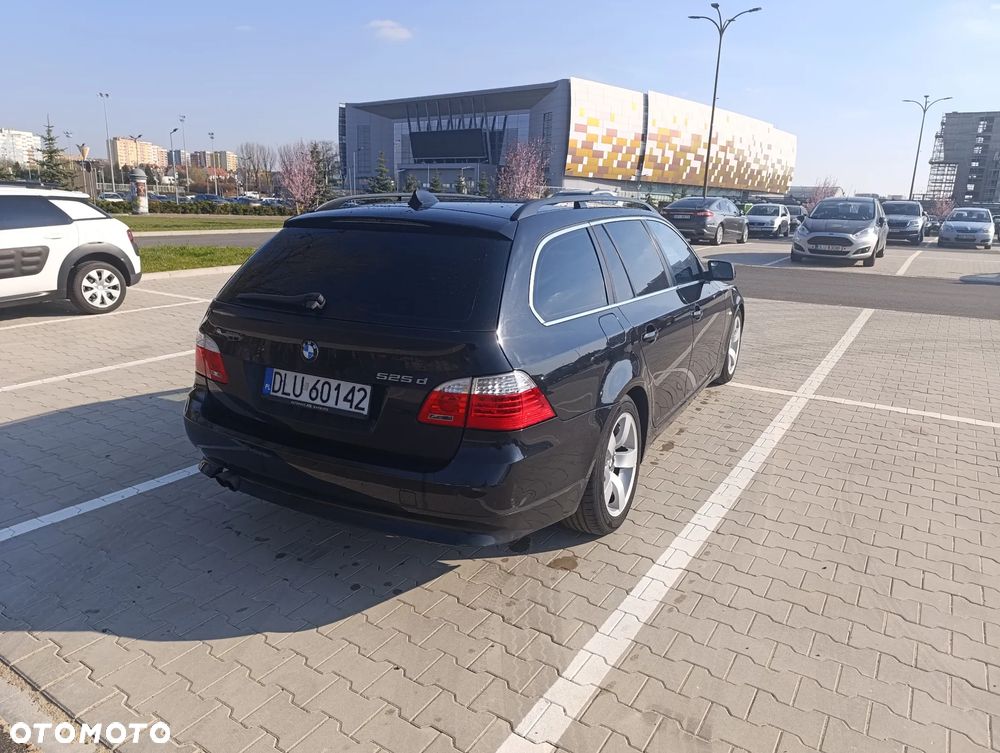 BMW Seria 5 525d - 5