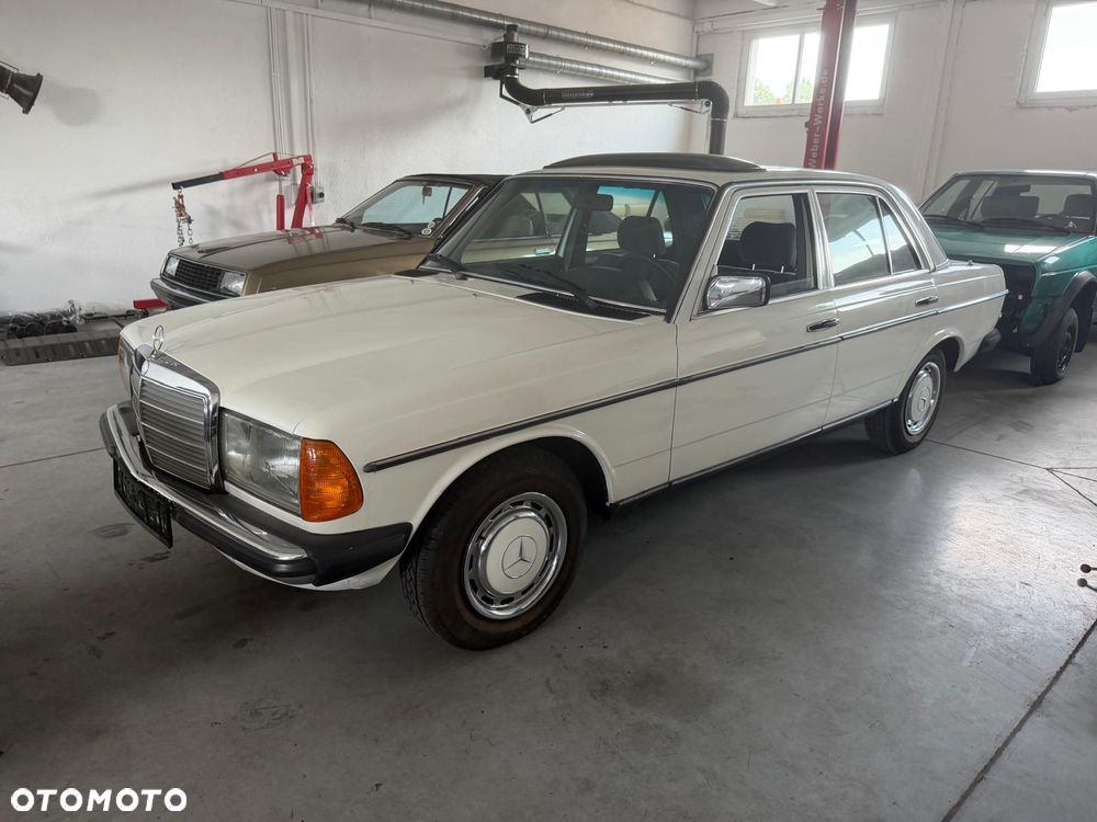 Mercedes-Benz W123 ver-260-se - 1
