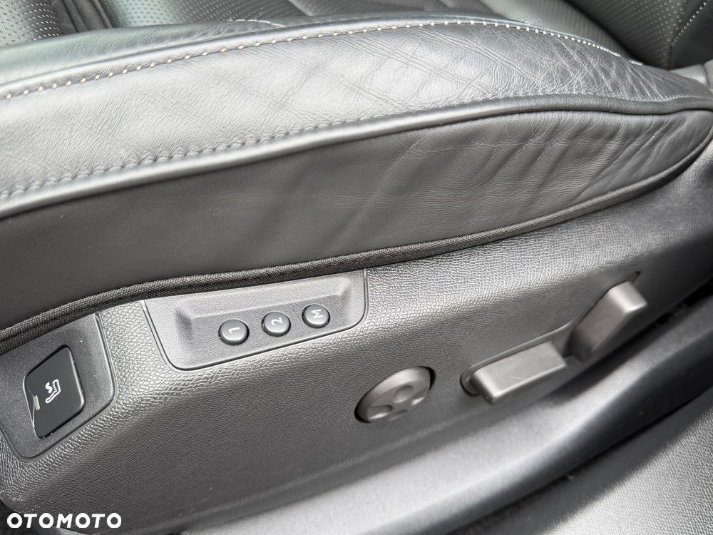 DS Automobiles DS 7 Crossback 1.6 PureTech GPF Performance Line + - 30