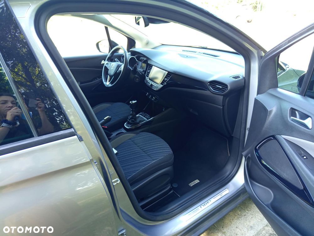 Opel Crossland X - 24
