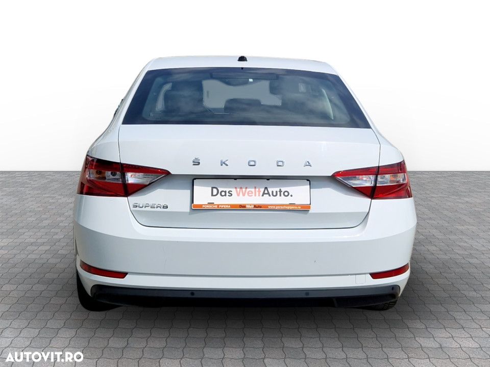 Skoda Superb 2.0 TDI DSG Ambition - 8