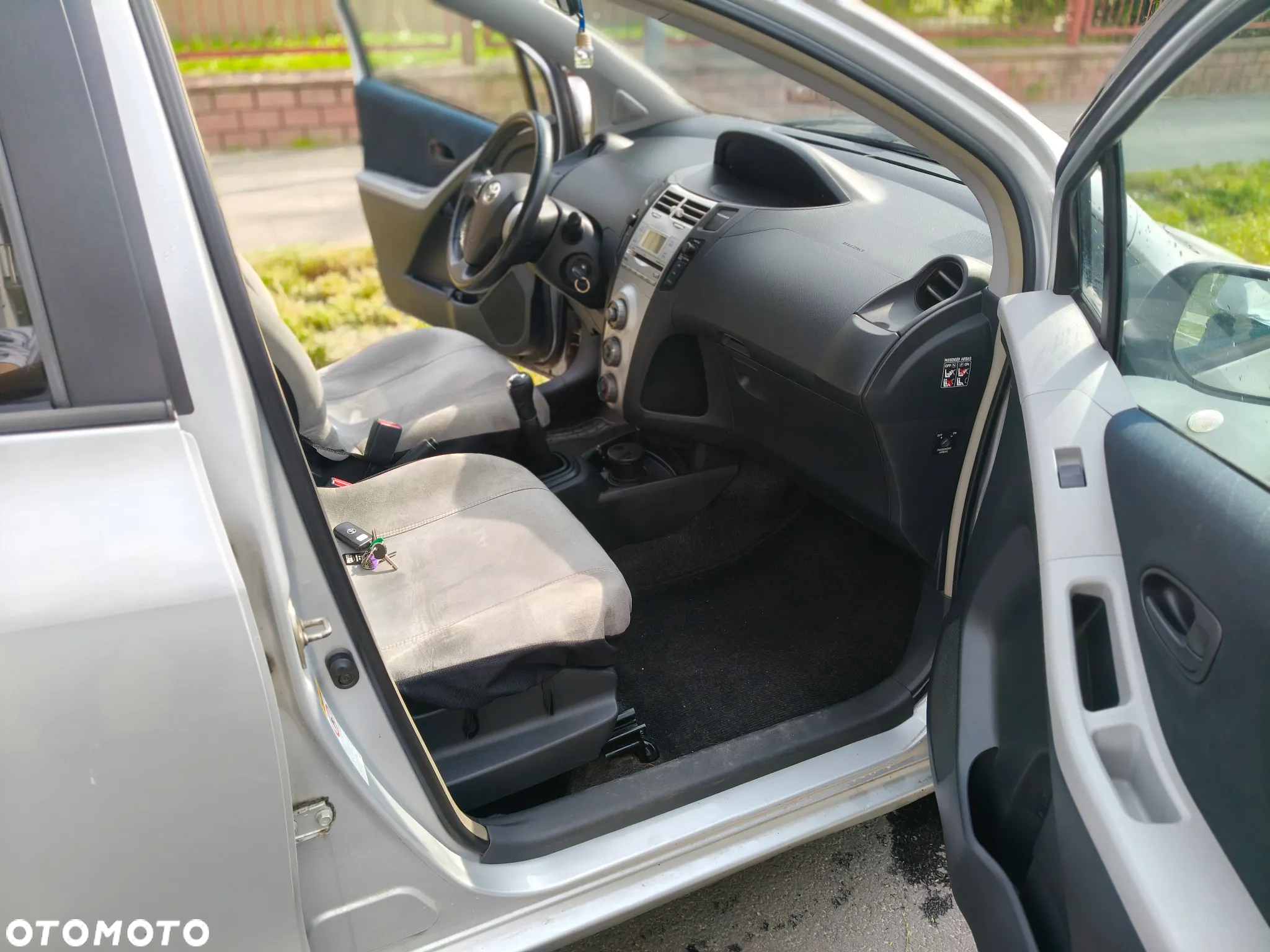 Toyota Yaris 1.3 Terra - 10