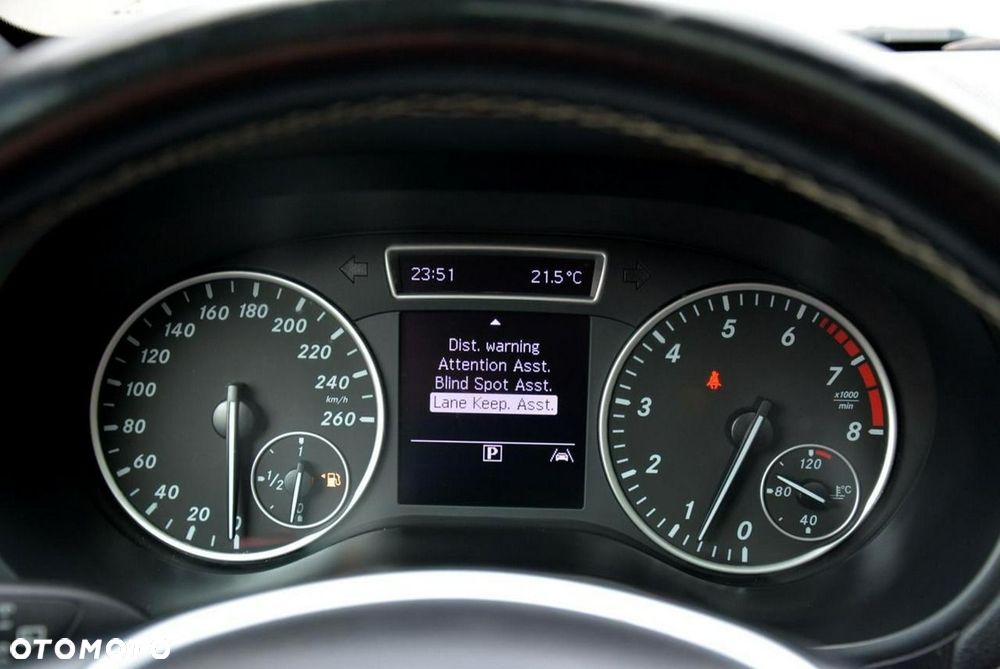 Mercedes-Benz Klasa B 180 Style - 31