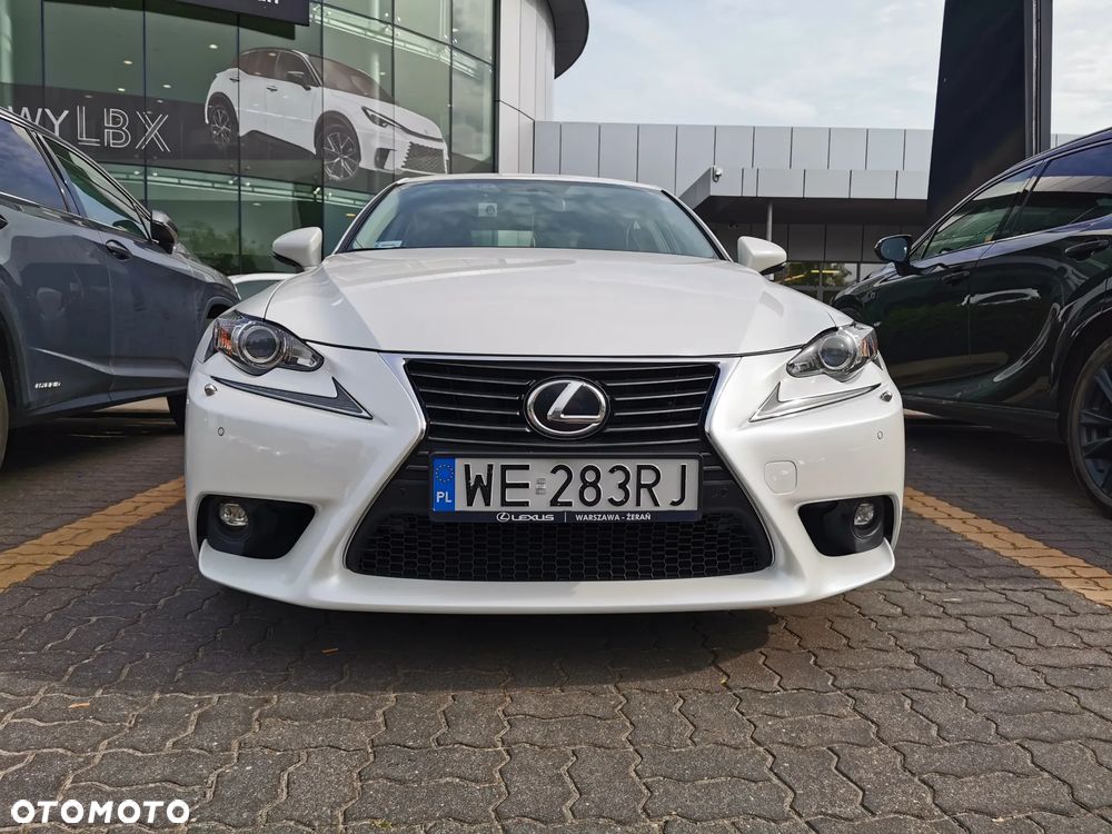 Lexus IS 200t Elite - 3