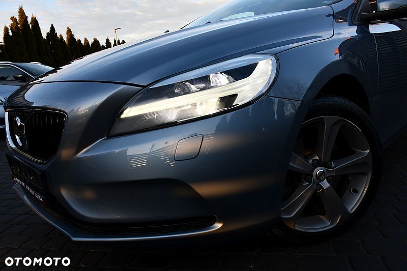 Volvo V40 T3 Drive-E Momentum - 33