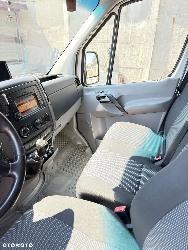 Mercedes-Benz Sprinter - 20