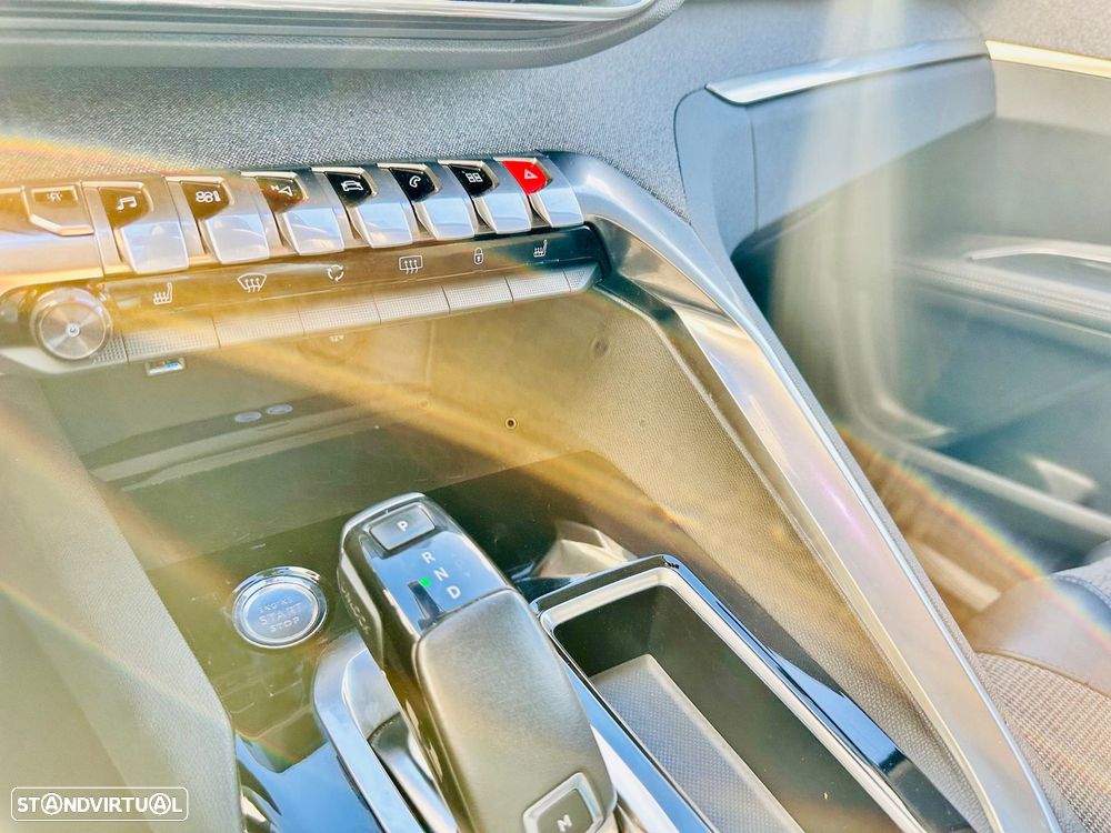 Peugeot 5008 1.2 PureTech Allure EAT8 - 27