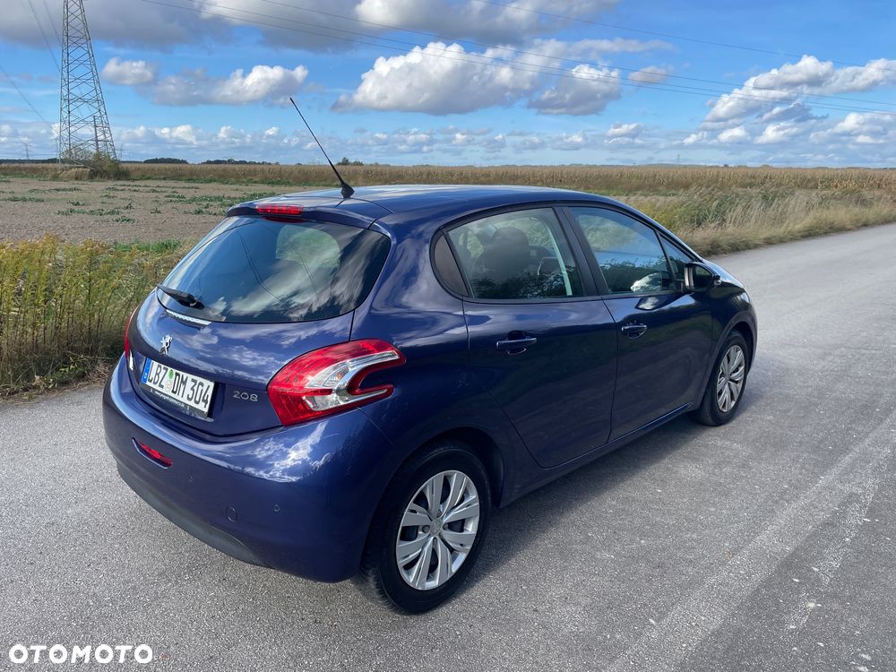 Peugeot 208 - 3