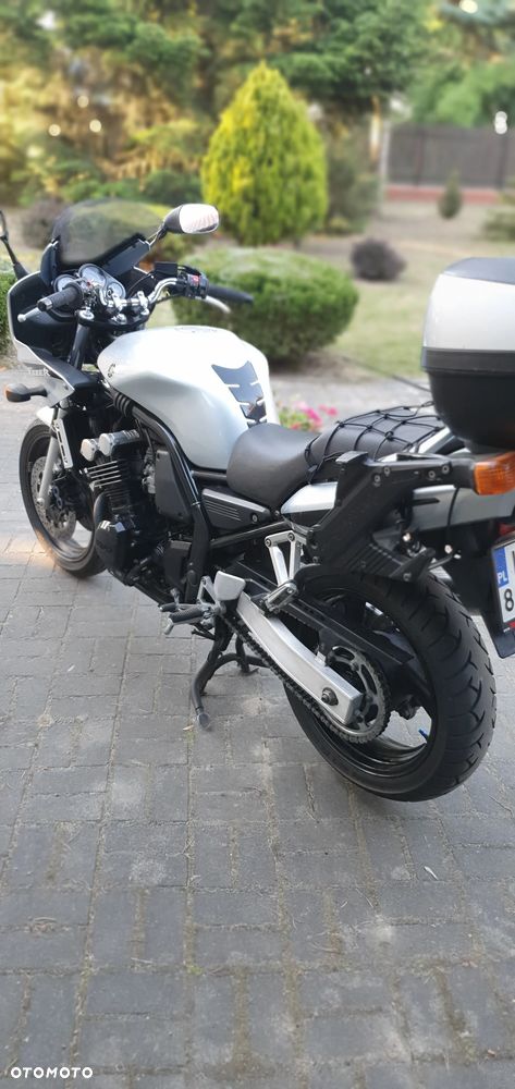 Yamaha FZS - 3