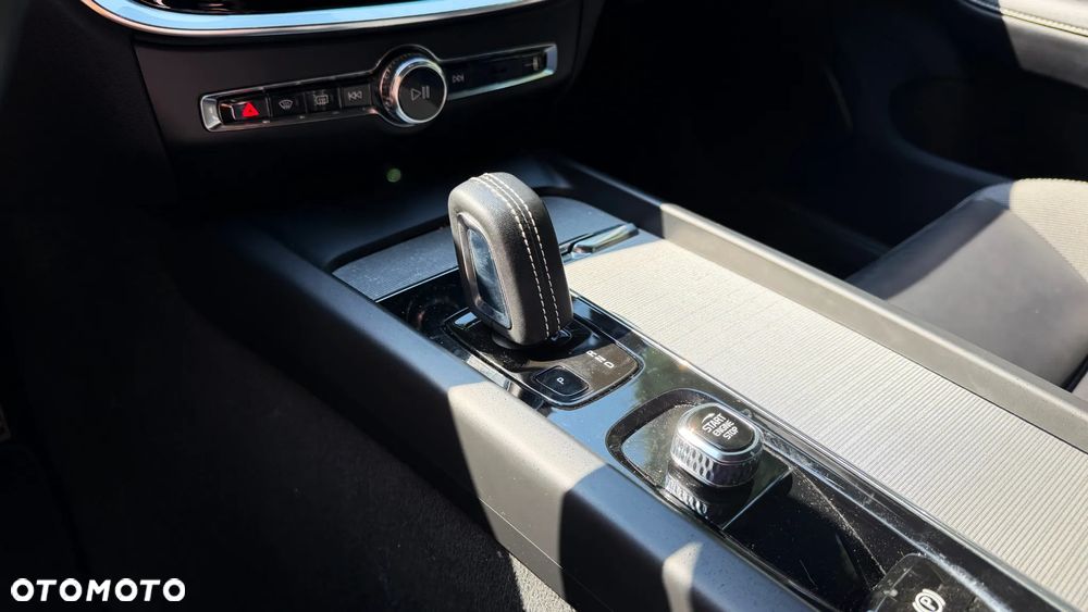 Volvo V60 B4 D Geartronic RDesign - 31