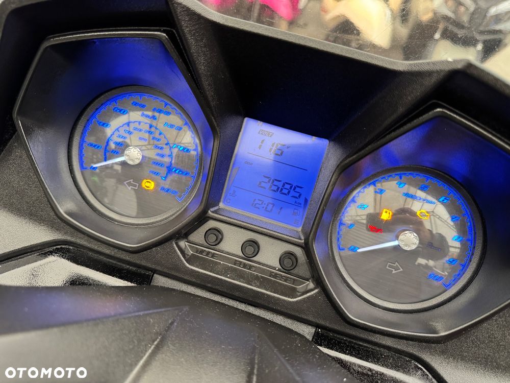 Kymco Downtown - 16