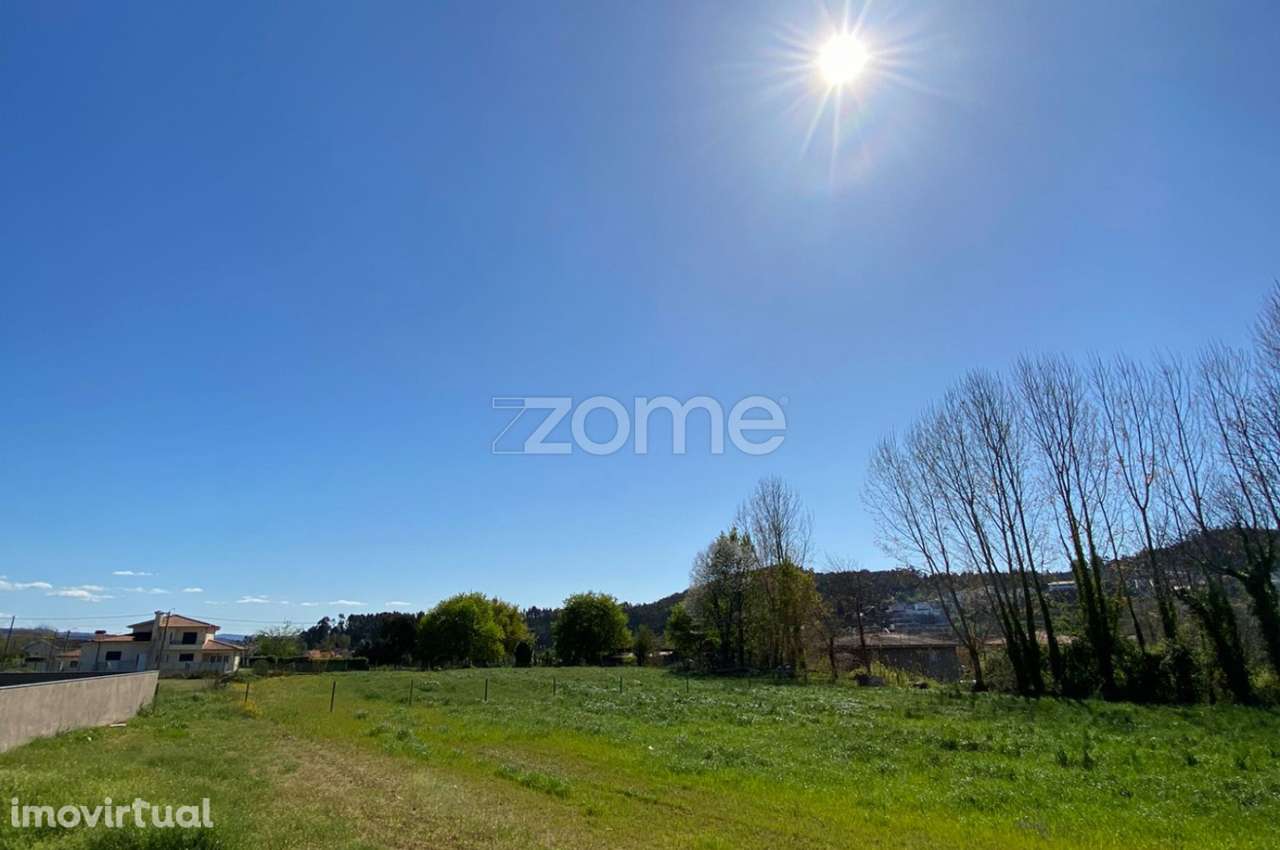 Terreno rústico com 24.914m2 em Briteiros São Salvador, Guimarães - Grande imagem: 3/4