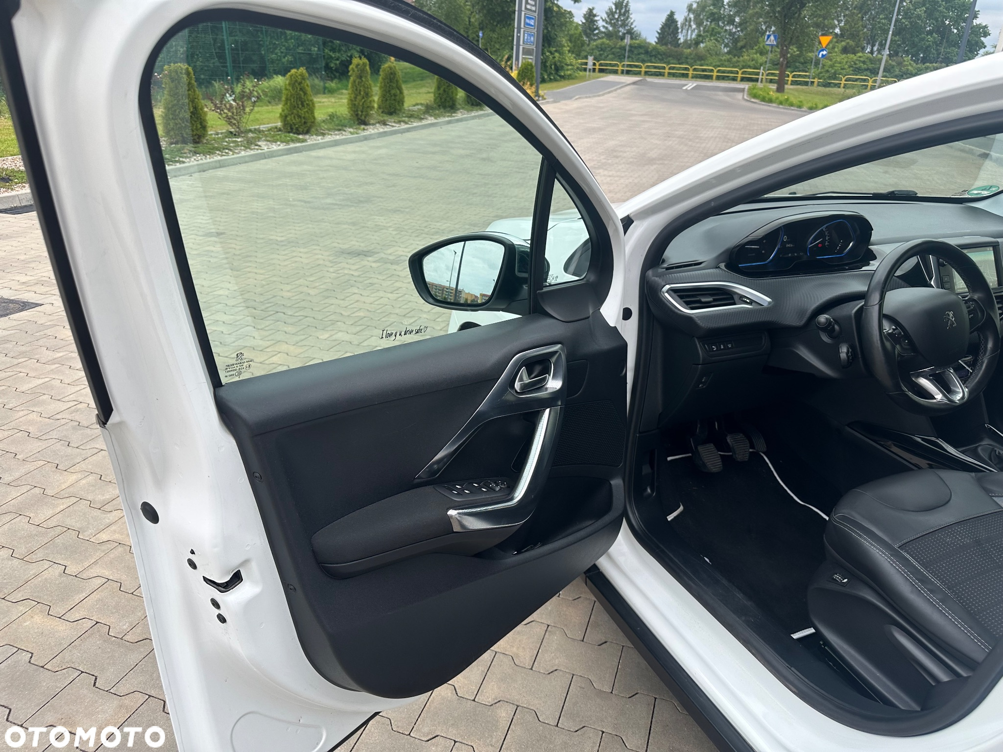 Peugeot 2008 BlueHDi FAP 120 STOP & START Allure - 25