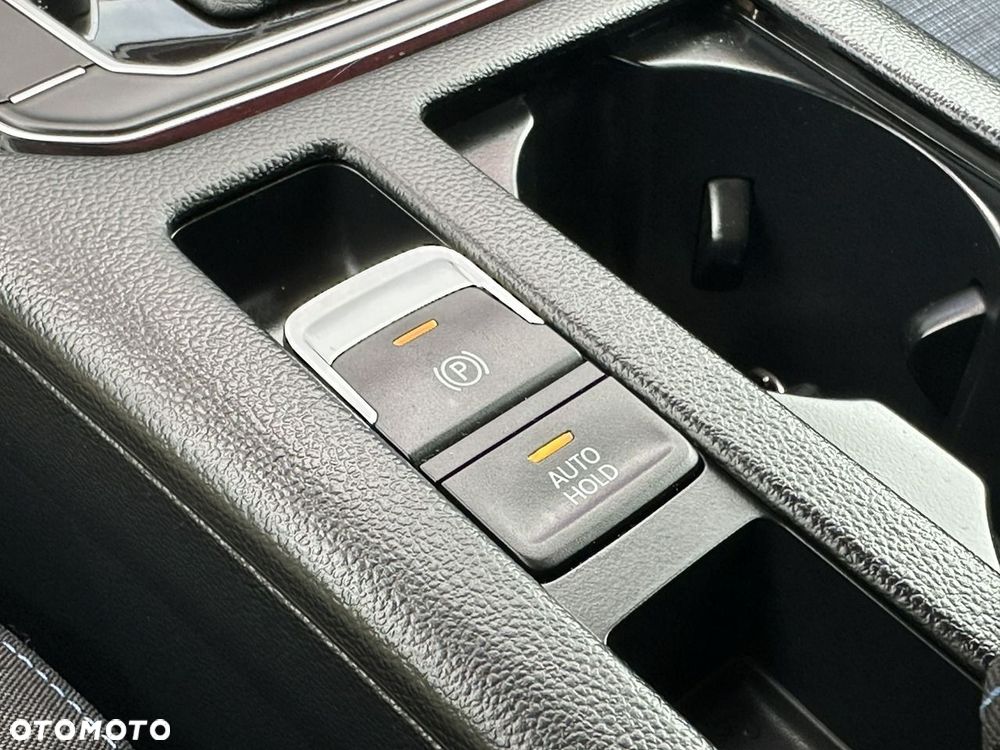 Volkswagen Passat Variant 1.4 TSI Plug-In Hybrid GTE DSG - 23