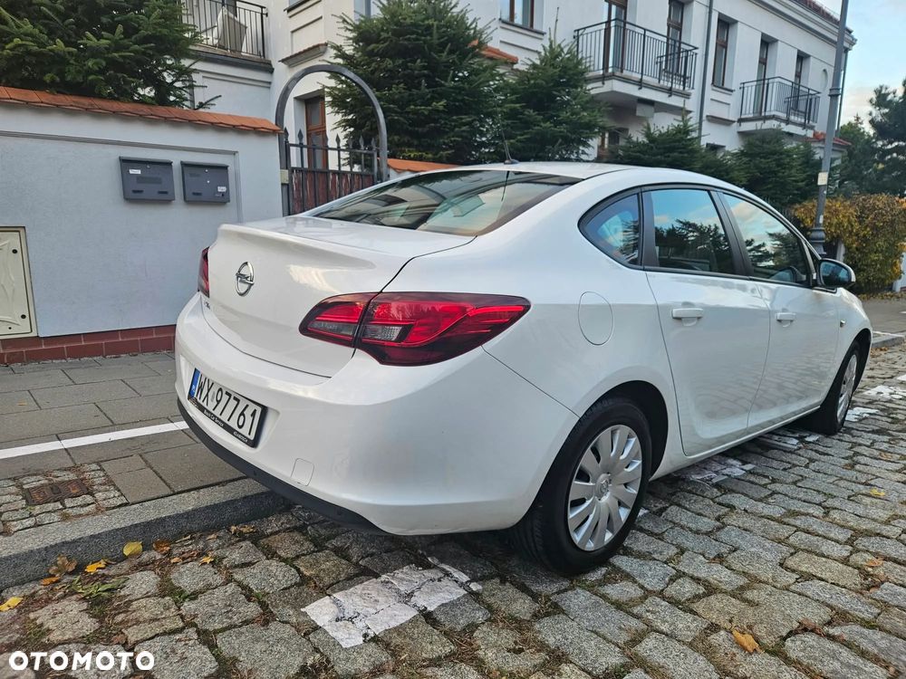 Opel Astra - 9