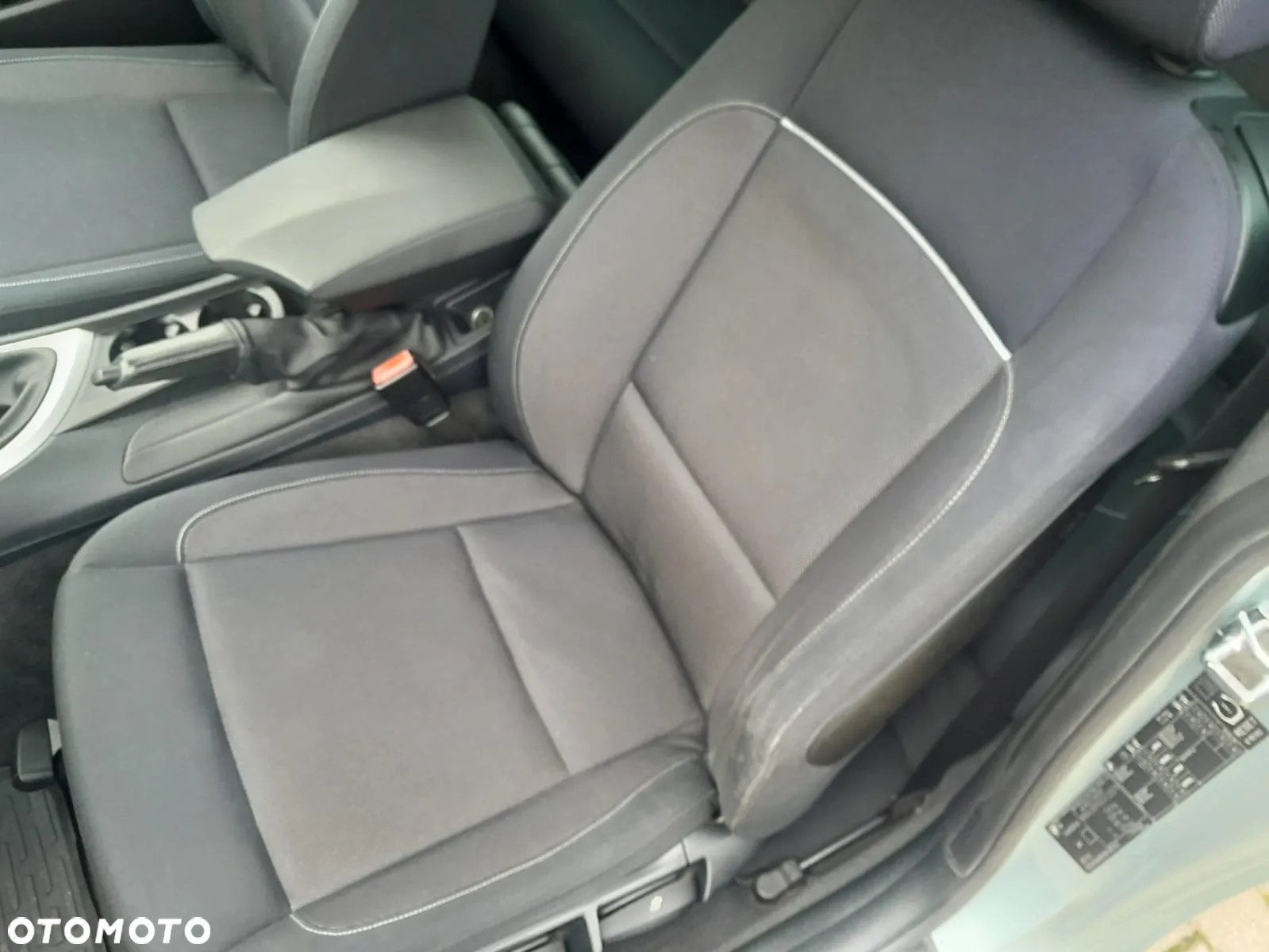 BMW Seria 1 118i - 15