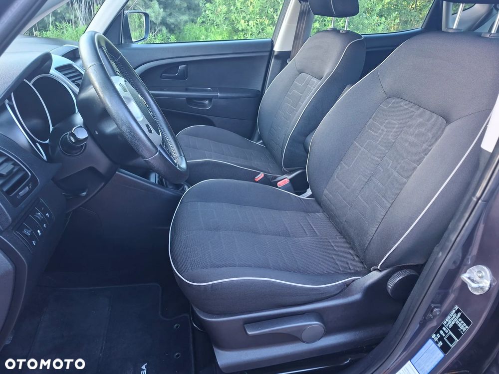 Kia Venga 1.6 CVVT Platinum Edition - 21