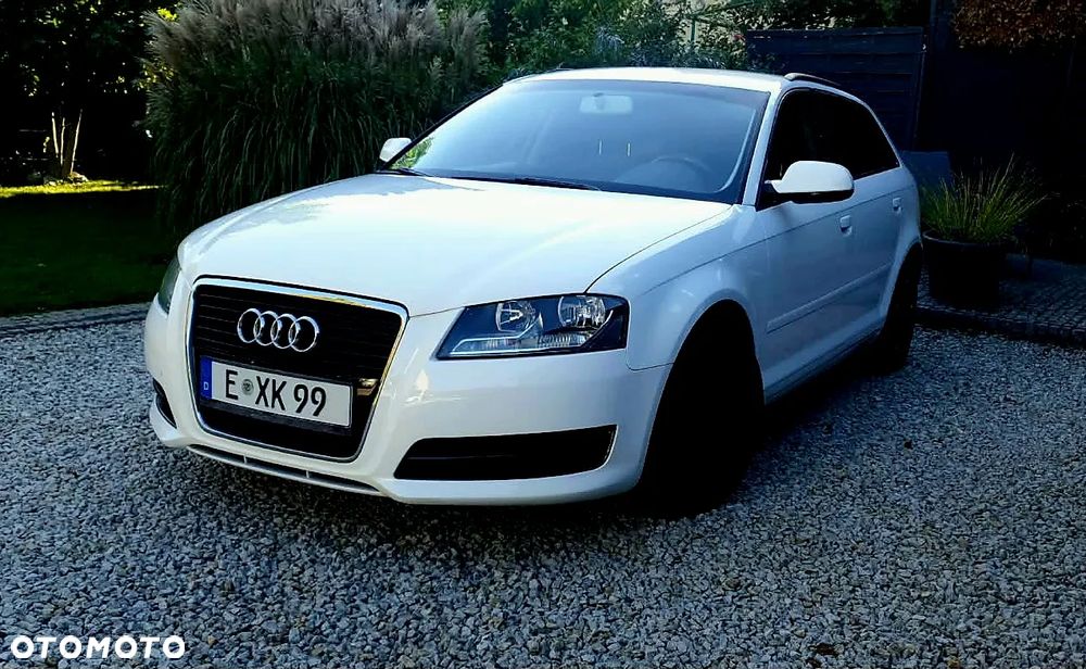 Audi A3 Sportback - 1