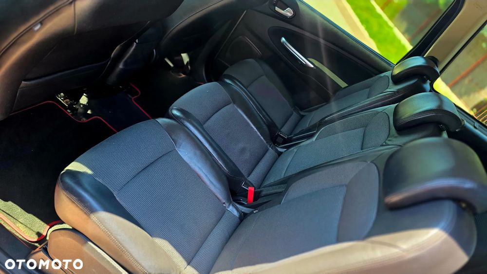 Ford Galaxy 2.0 TDCi Platinium X (Titanium) - 17