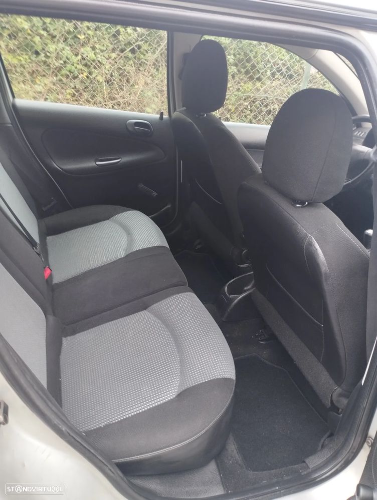 Peugeot 206 SW - 7