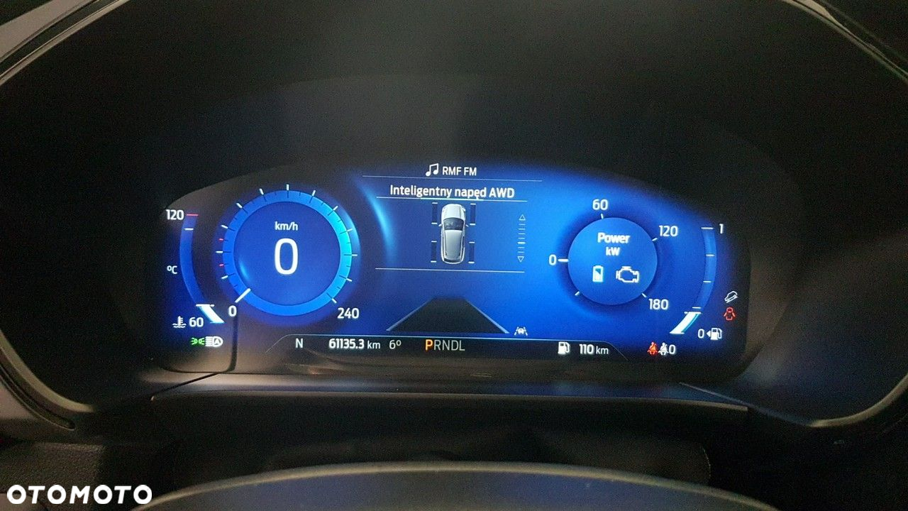 Ford Kuga - 27