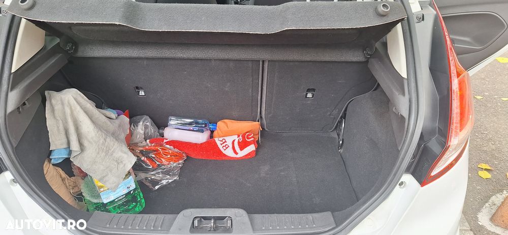 Ford Fiesta - 10