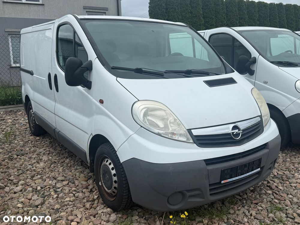 Opel Vivaro 2.0cdti z Niemiec Hak - 1